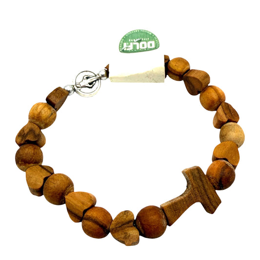 Armband aus Olivenholzperlen mit Taukreuz, Herzen und Gummiband